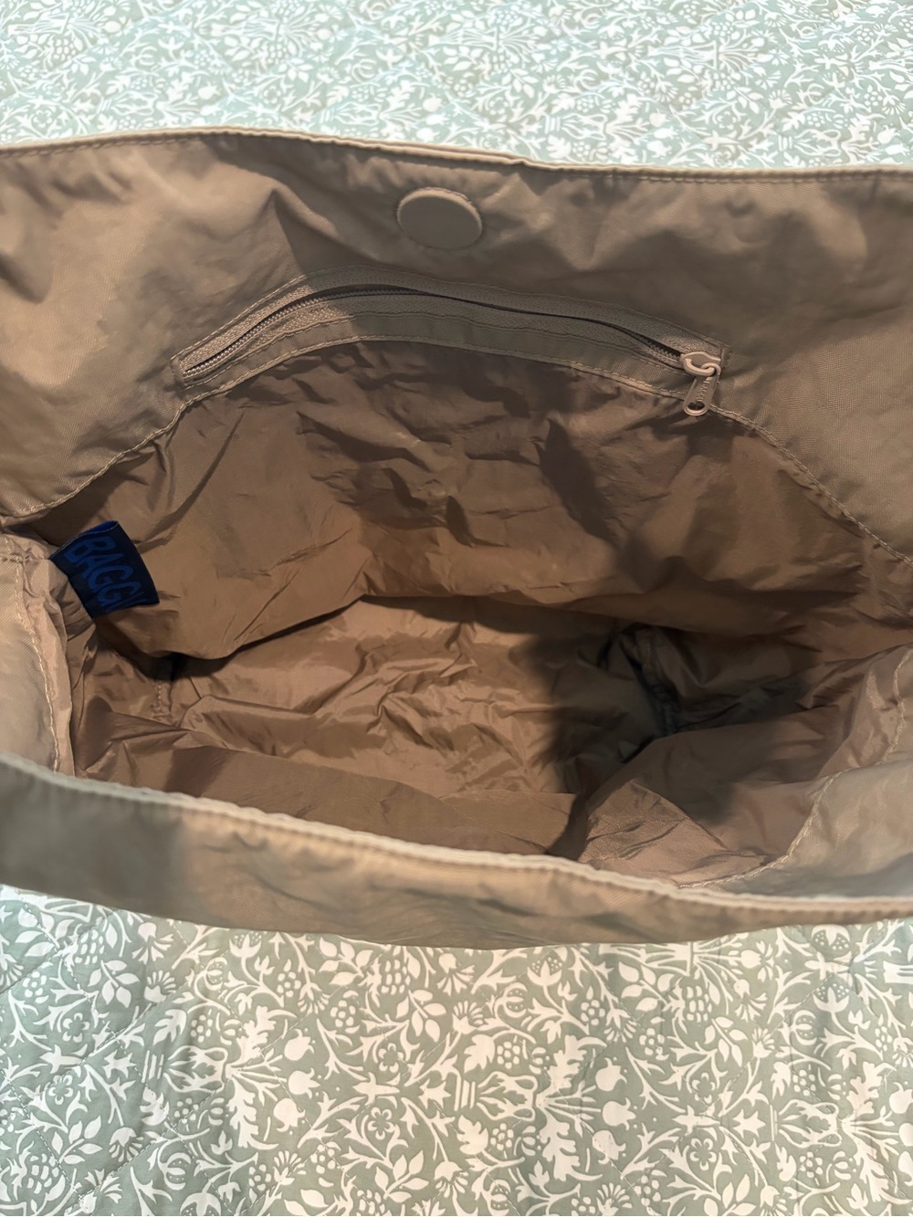 Baggu sling bag - Picture 3 of 7